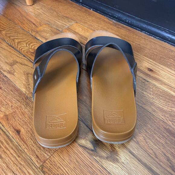 Reef Sandals - Picture 3 of 5